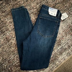 NWT Abound 27 High Rise Skinny Jean